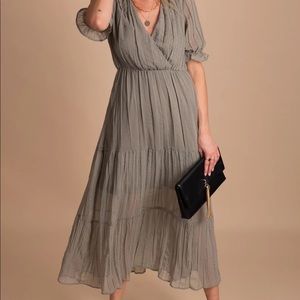 NEVER WORN - Bella Ella Boutique - On The List Maxi Dress - Size Large